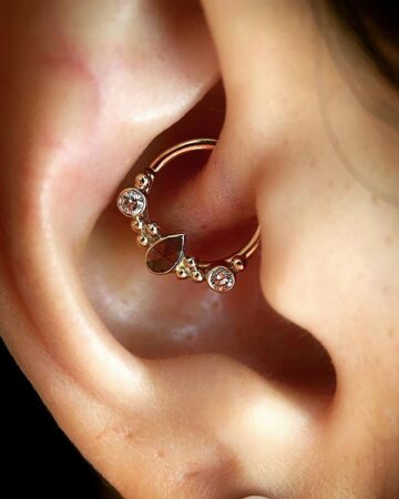 Can you wear earbuds with a daith piercing